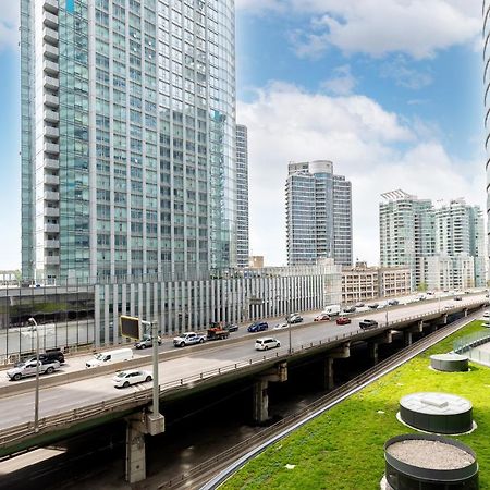 Downtown Toronto Condo Near Cn Tower, Mtcc, Rogers Center , Union Station Exterior photo