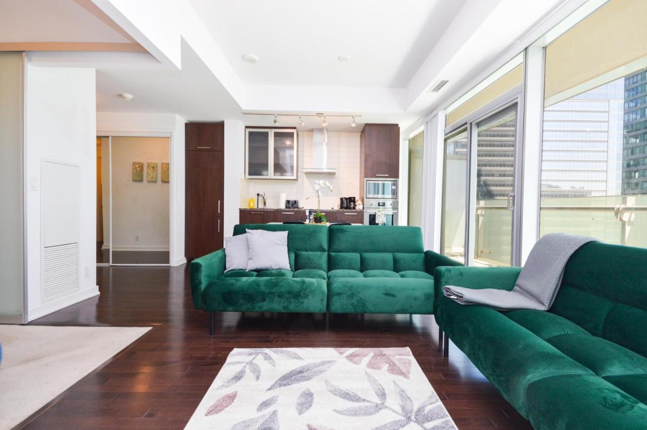 Downtown Toronto Condo Near Cn Tower, Mtcc, Rogers Center , Union Station Exterior photo