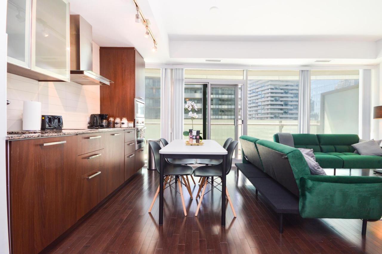 Downtown Toronto Condo Near Cn Tower, Mtcc, Rogers Center , Union Station Exterior photo