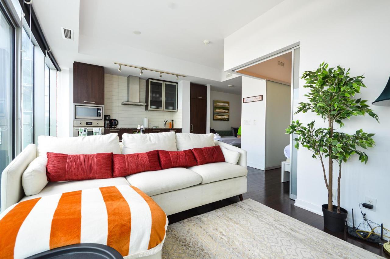 Downtown Toronto Condo Near Cn Tower, Mtcc, Rogers Center , Union Station Exterior photo