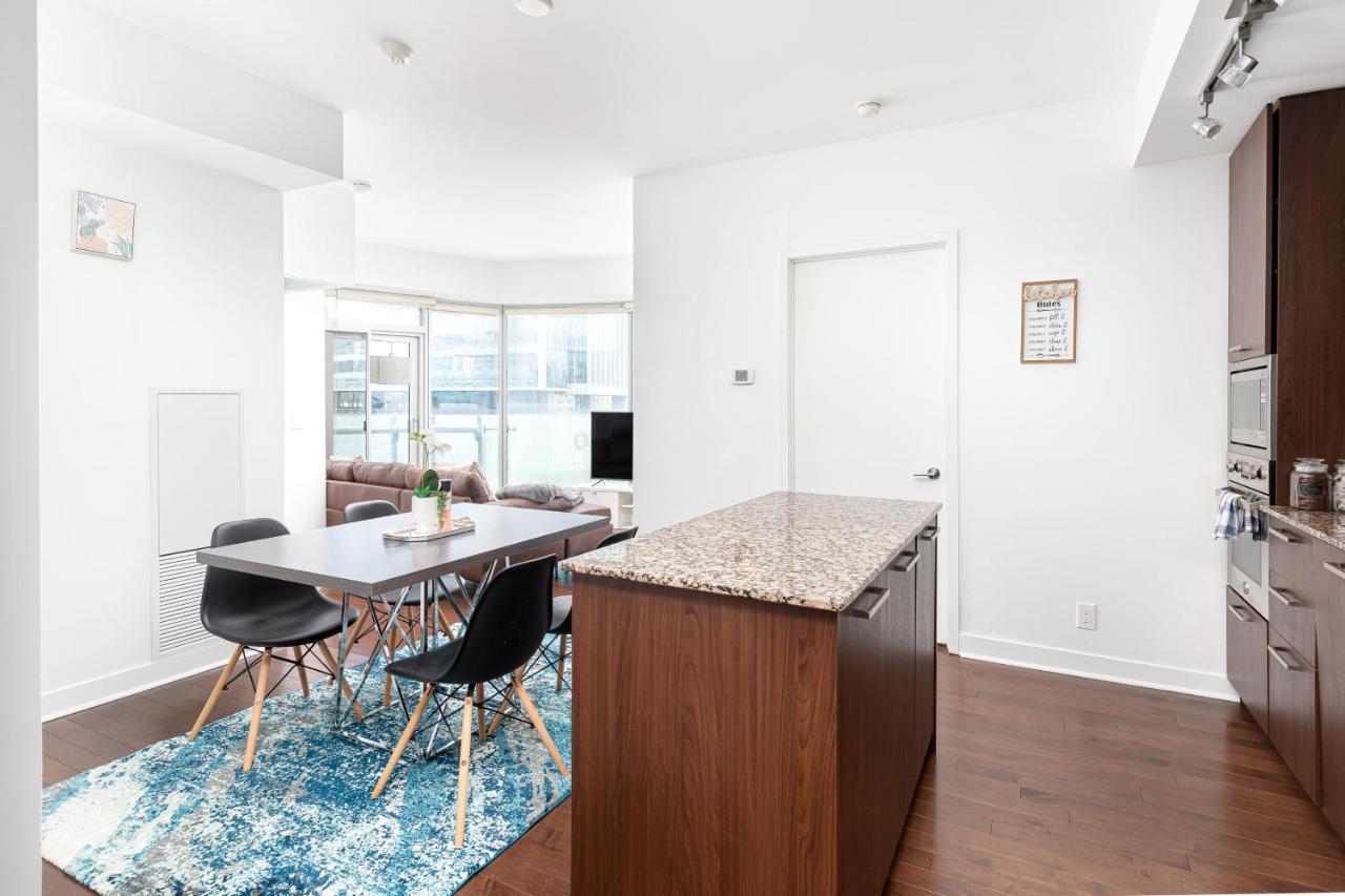 Downtown Toronto Condo Near Cn Tower, Mtcc, Rogers Center , Union Station Exterior photo